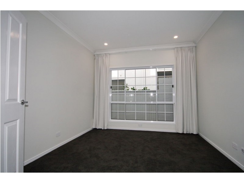 15 Earl Parade, Manly QLD 4179