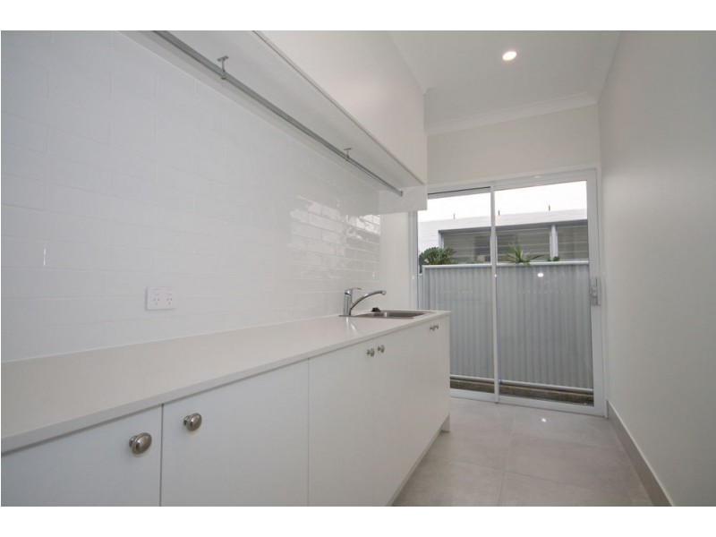 15 Earl Parade, Manly QLD 4179