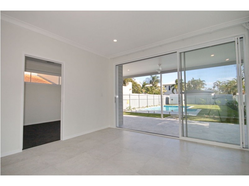 15 Earl Parade, Manly QLD 4179