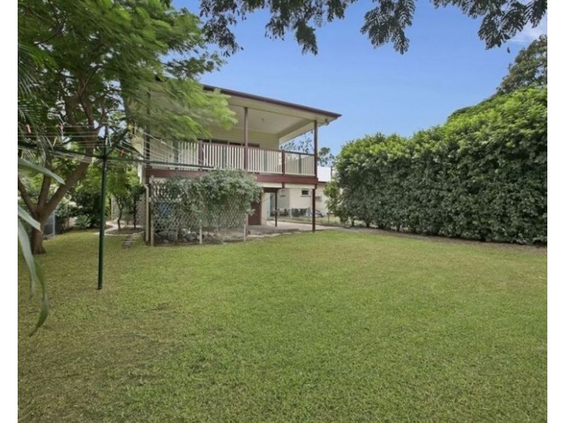 81 Randall Road, Wynnum West QLD 4178