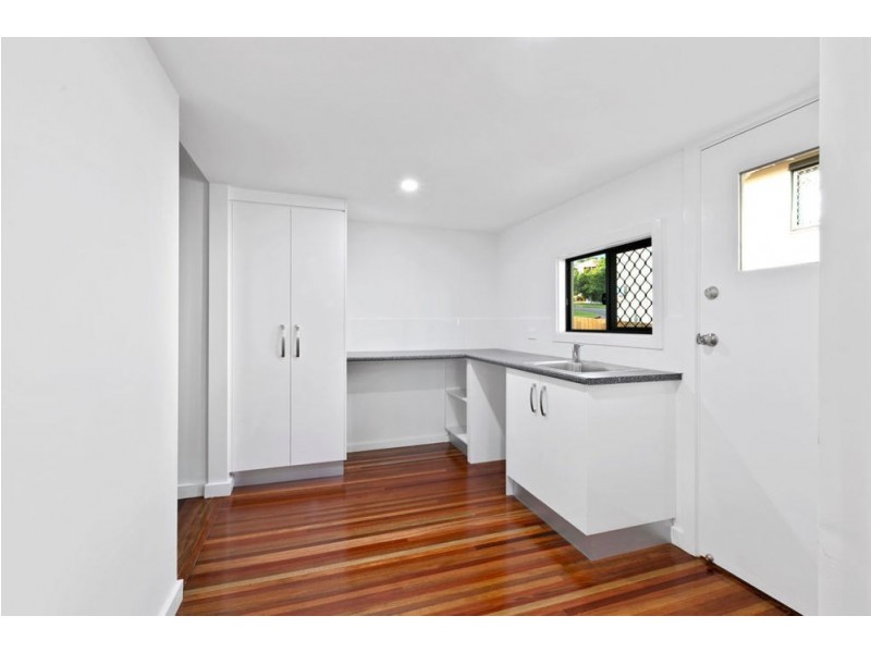 58 Roseneath Pde, Wynnum West QLD 4178