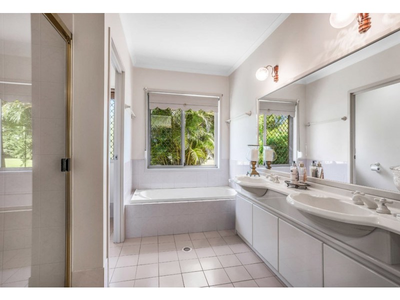 2 Montgomery Drive, Wellington Point QLD 4160