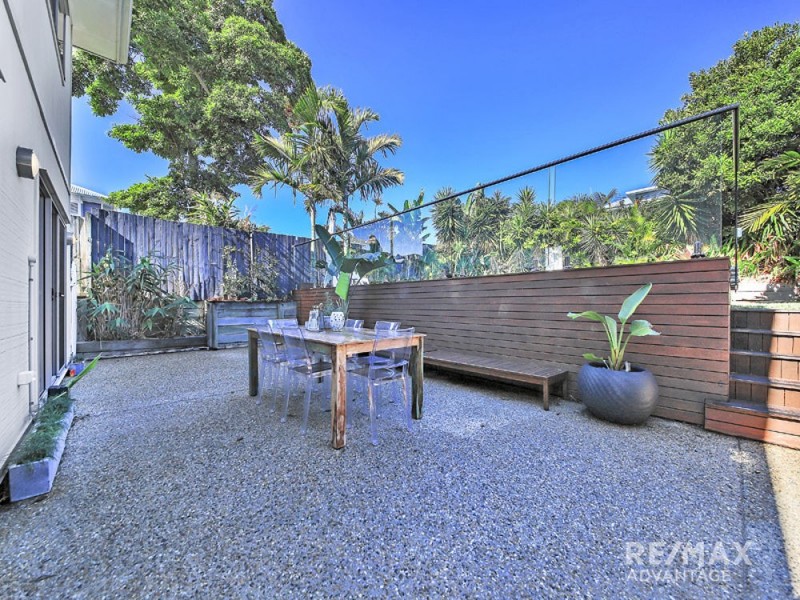 8 Shepherd Street, Wynnum QLD 4178