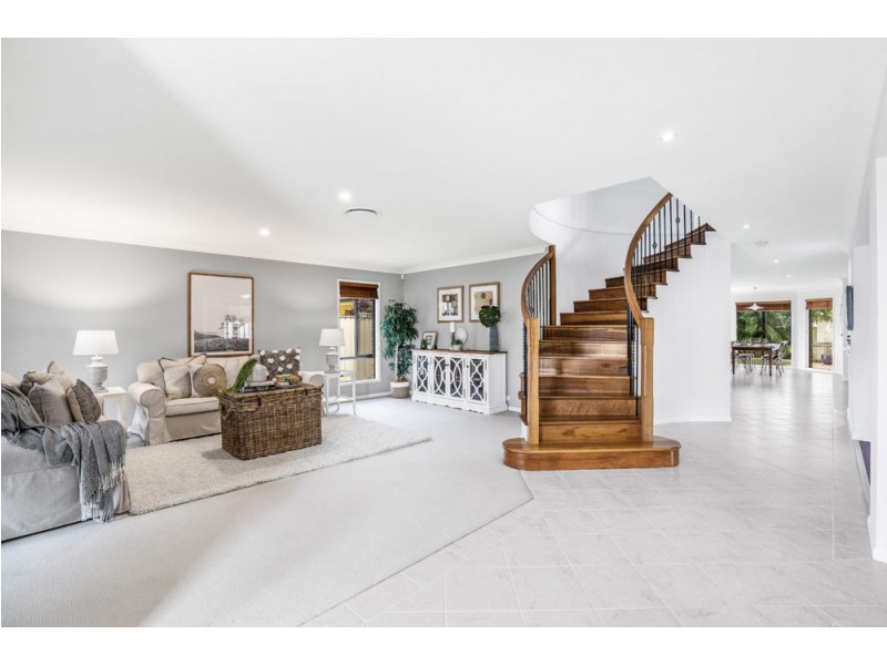 42 Hannah Circuit, Manly West QLD 4179