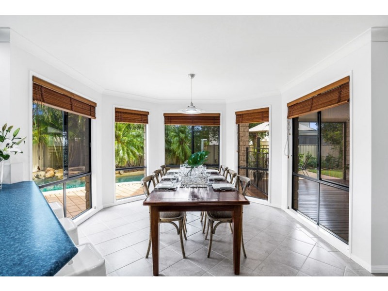 42 Hannah Circuit, Manly West QLD 4179