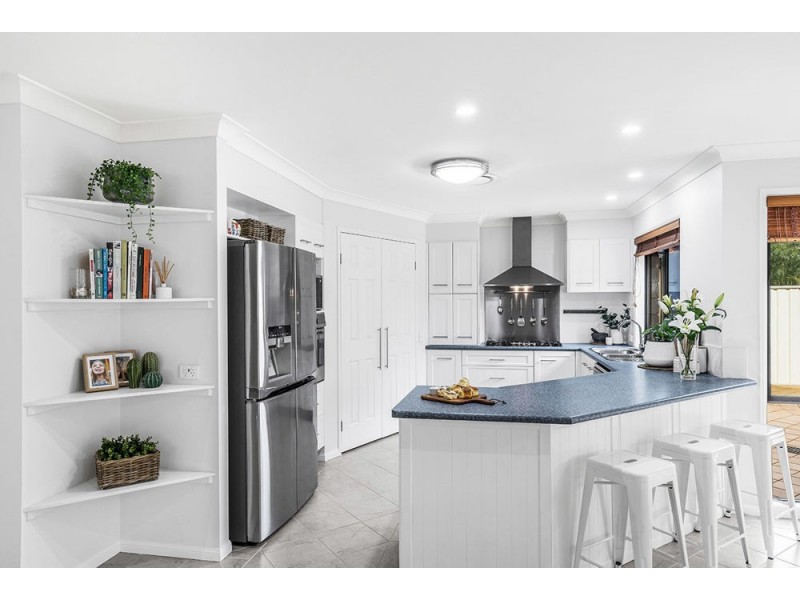 42 Hannah Circuit, Manly West QLD 4179