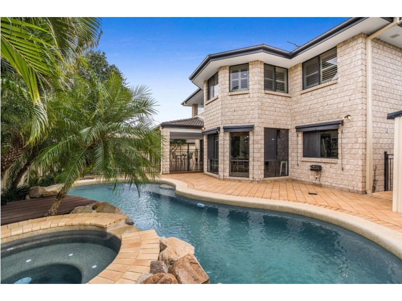 42 Hannah Circuit, Manly West QLD 4179