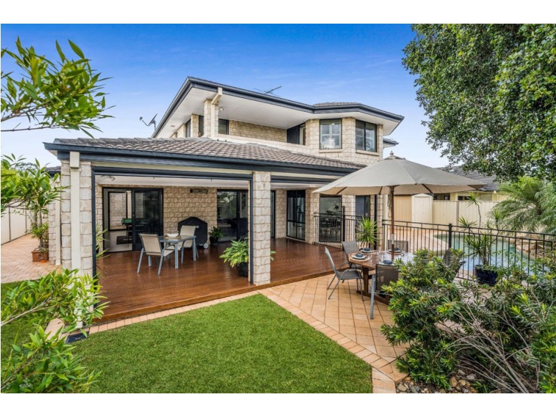 42 Hannah Circuit, Manly West QLD 4179