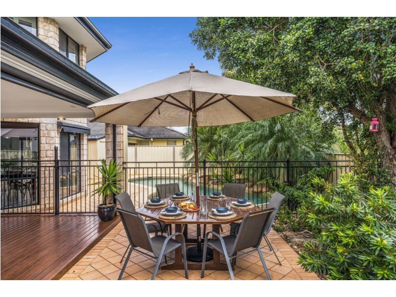 42 Hannah Circuit, Manly West QLD 4179