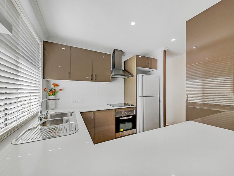 16 Magdalene Street, Wynnum West QLD 4178