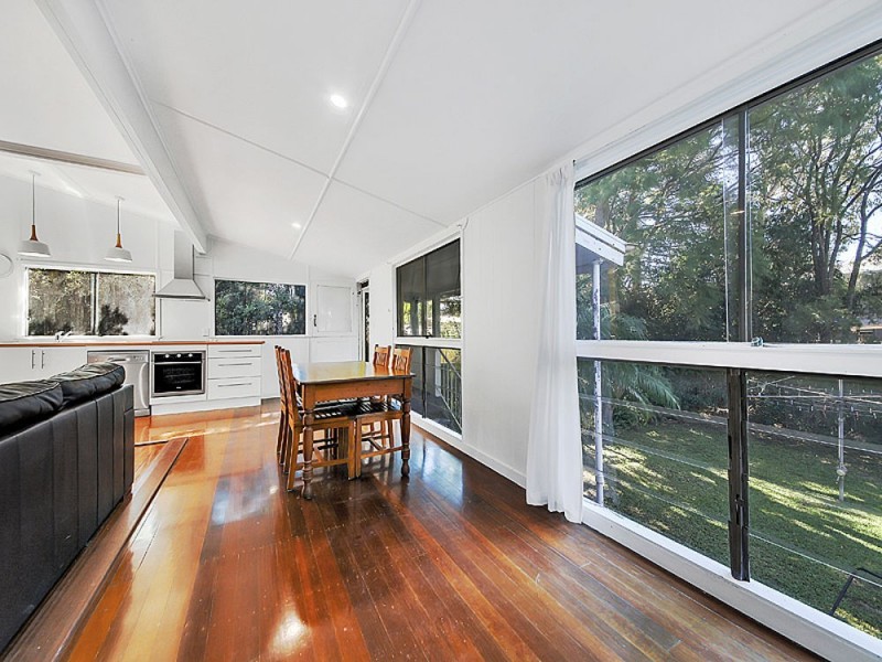 379 Tingal Rd, Wynnum QLD 4178