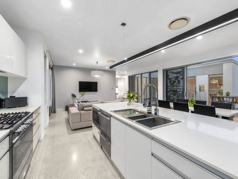 9 Foxwood Circuit, Wakerley QLD 4154