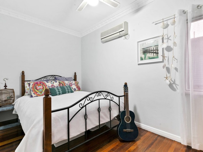 32 Bernays Road, Wynnum West QLD 4178