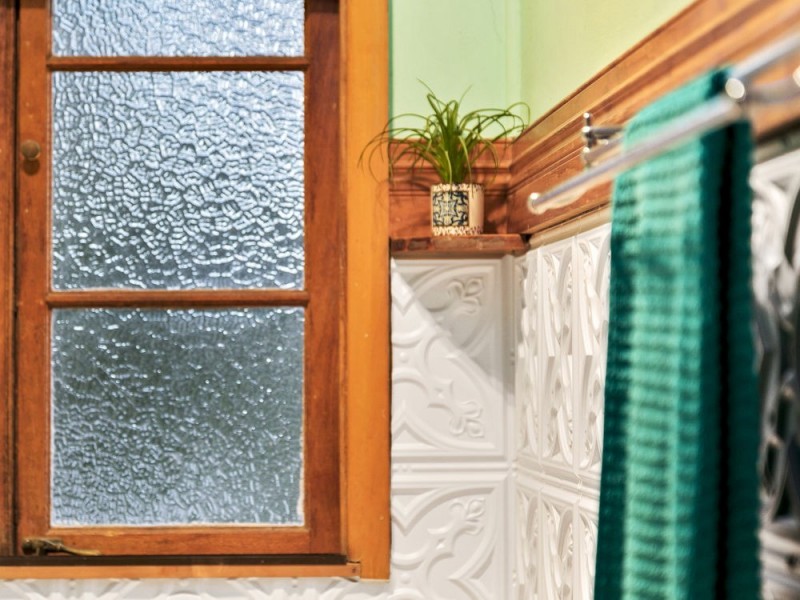 32 Bernays Road, Wynnum West QLD 4178