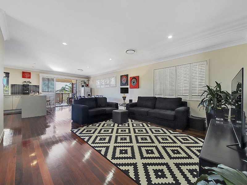 111 Moreton Avenue, Wynnum QLD 4178