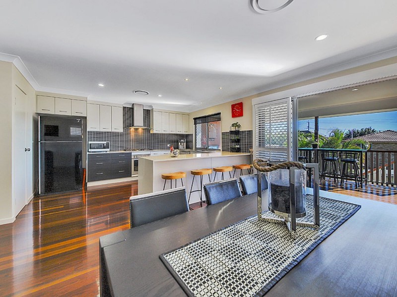 111 Moreton Avenue, Wynnum QLD 4178