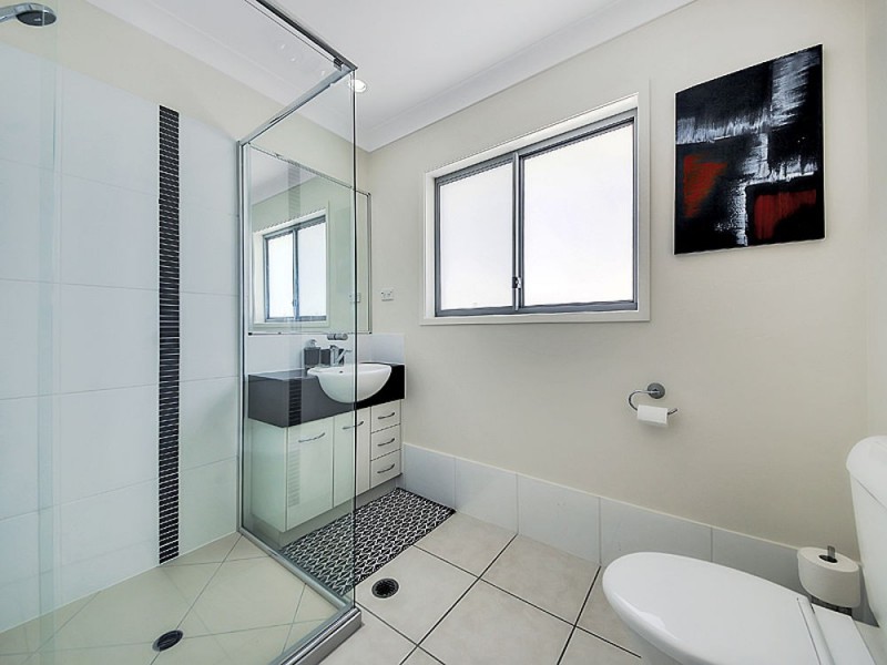 111 Moreton Avenue, Wynnum QLD 4178