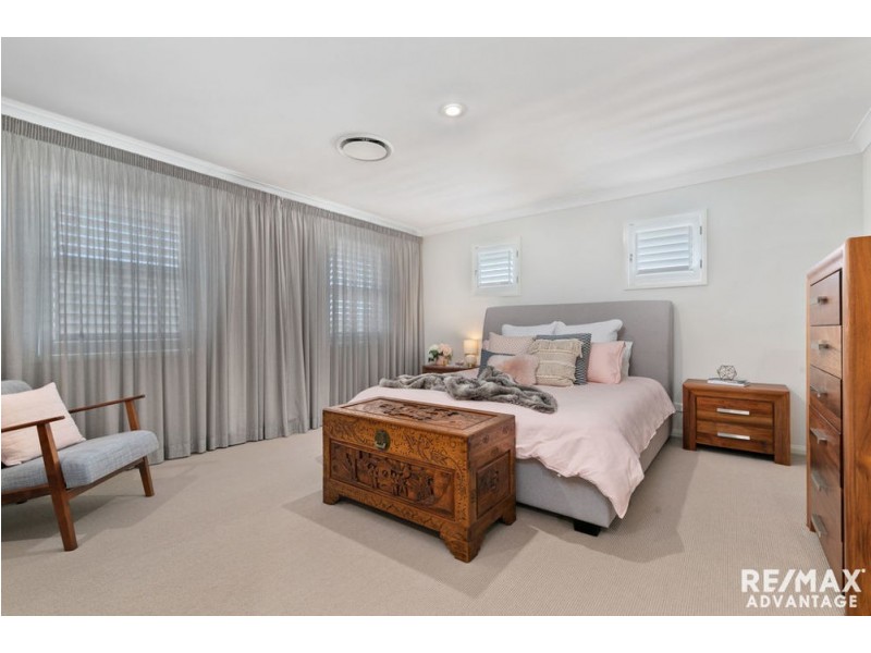 16 Nursery Place, Wakerley QLD 4154