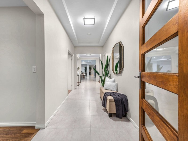 28 Gumdale Street, Wakerley QLD 4154