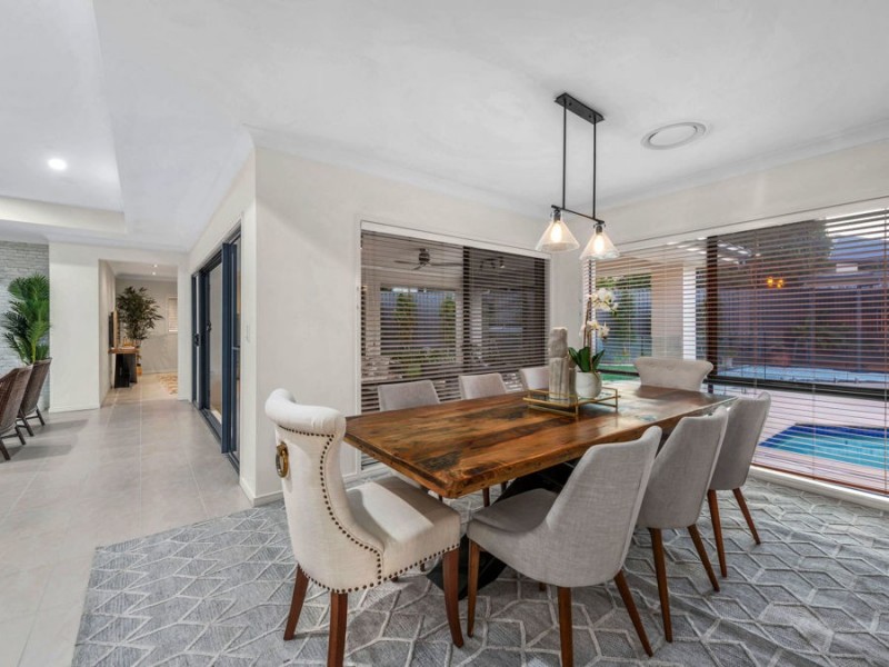 28 Gumdale Street, Wakerley QLD 4154