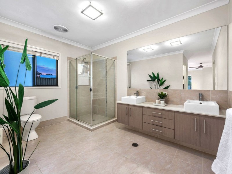 28 Gumdale Street, Wakerley QLD 4154