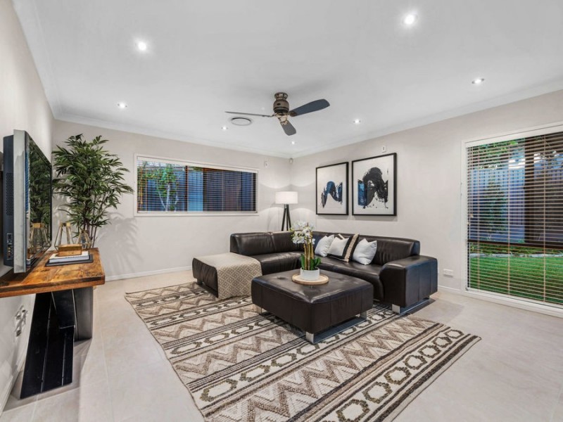 28 Gumdale Street, Wakerley QLD 4154