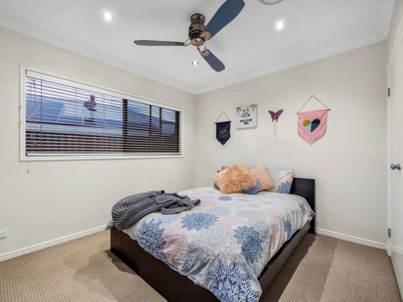 28 Gumdale Street, Wakerley QLD 4154