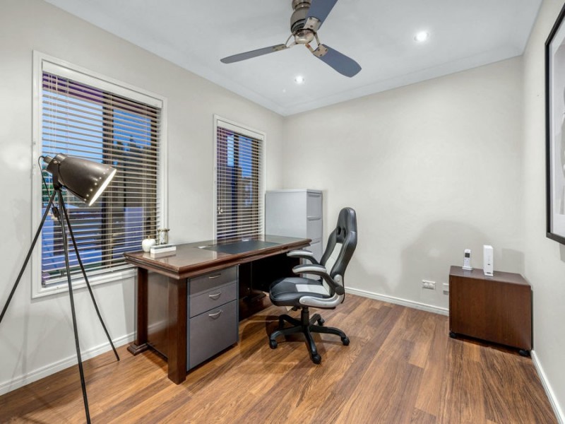 28 Gumdale Street, Wakerley QLD 4154