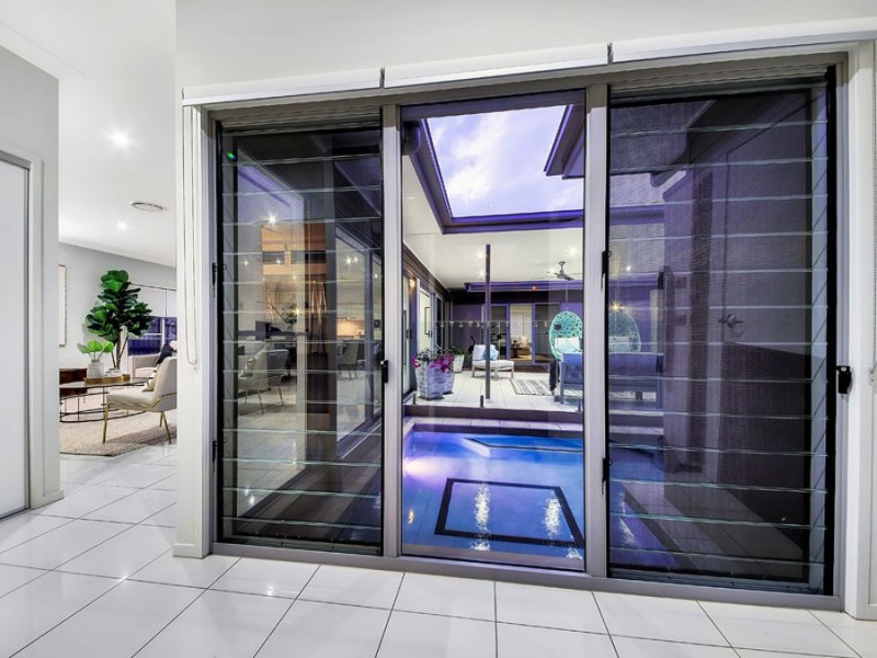 6 Thomson Place, Wakerley QLD 4154