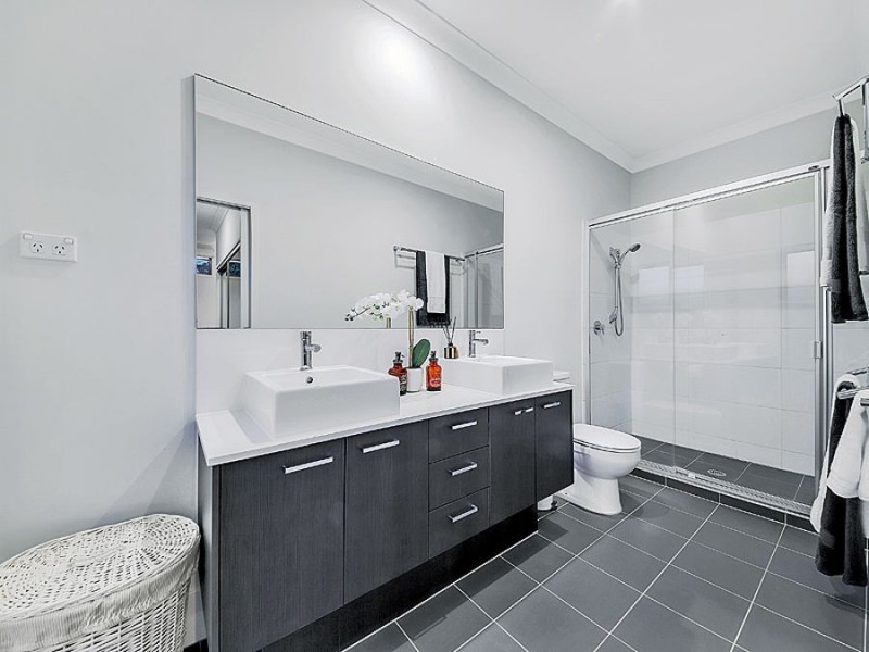 6 Thomson Place, Wakerley QLD 4154