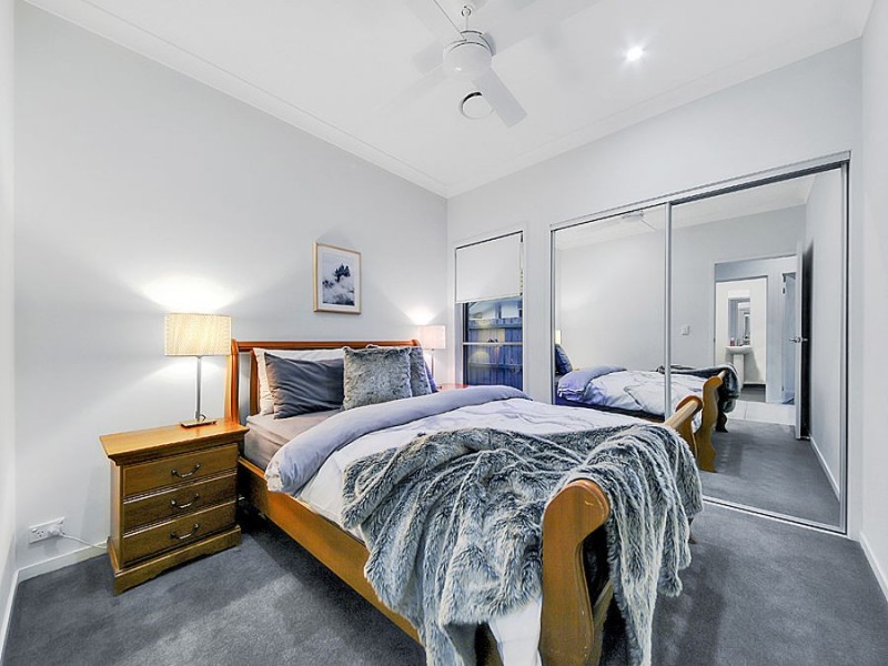 6 Thomson Place, Wakerley QLD 4154