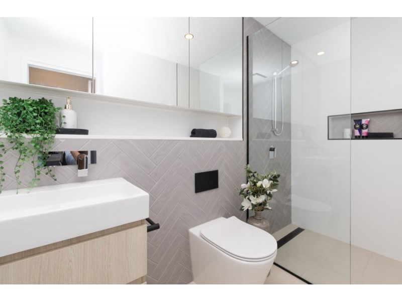 608/8 Zillah Street, Greenslopes QLD 4120