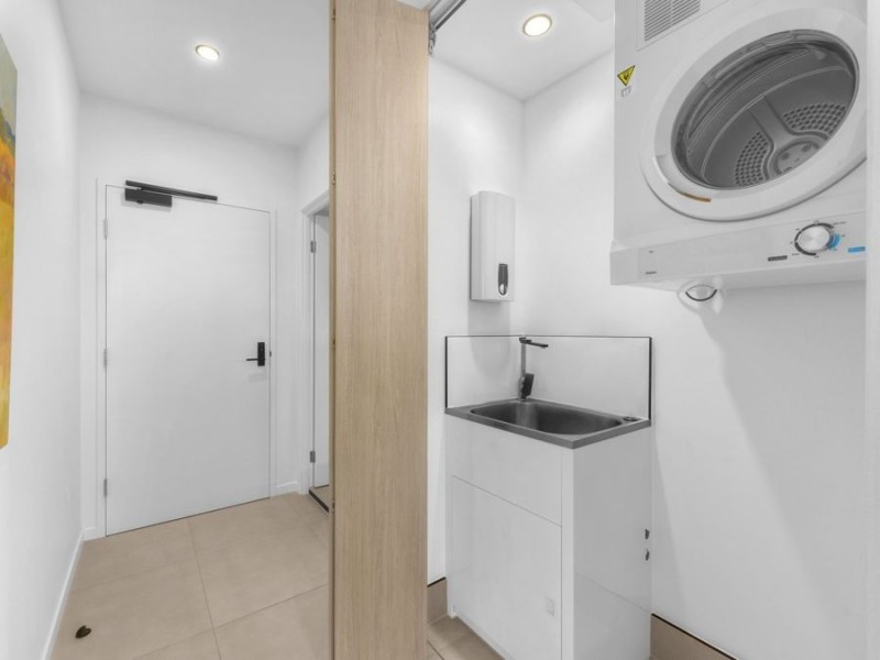 608/8 Zillah Street, Greenslopes QLD 4120