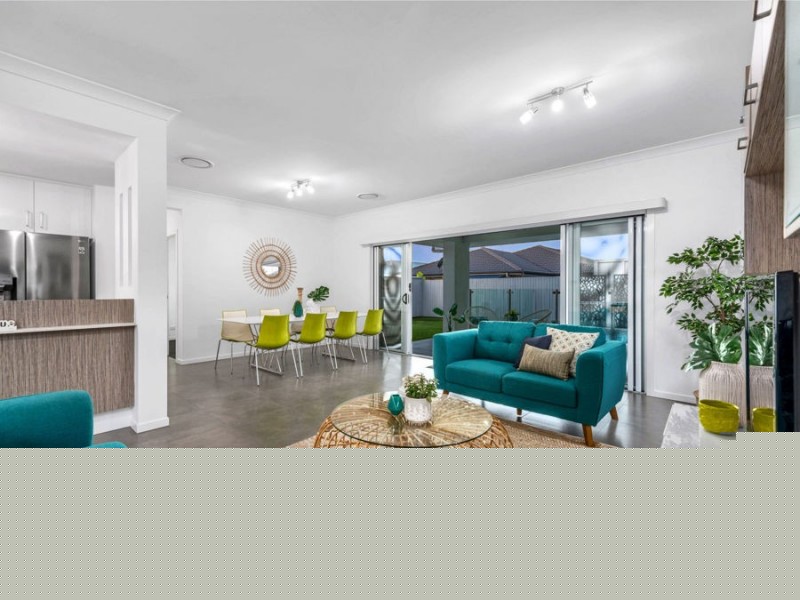 2 Foxwood Circuit, Wakerley QLD 4154