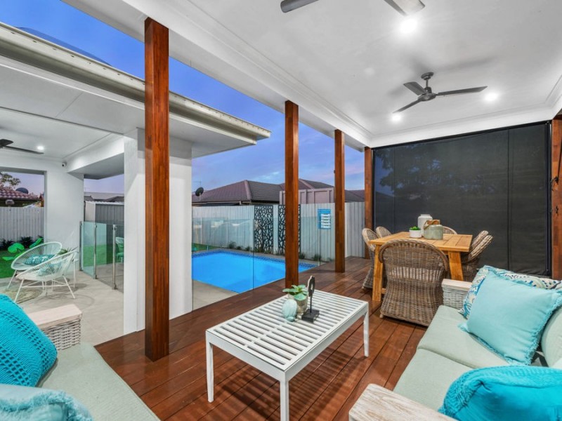 2 Foxwood Circuit, Wakerley QLD 4154