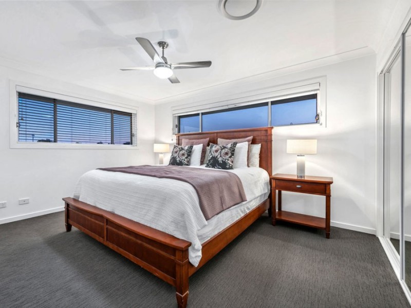 2 Foxwood Circuit, Wakerley QLD 4154