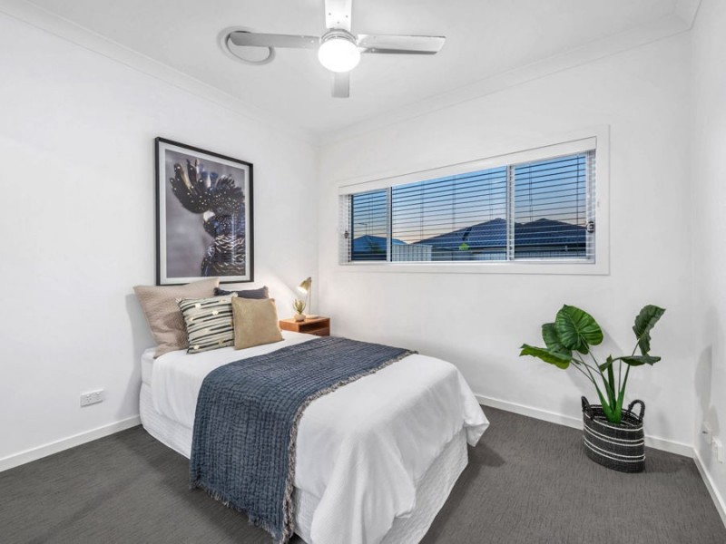 2 Foxwood Circuit, Wakerley QLD 4154