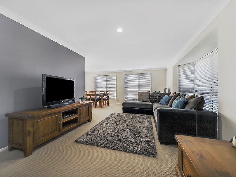 50 Isaacs Way, Wakerley QLD 4154