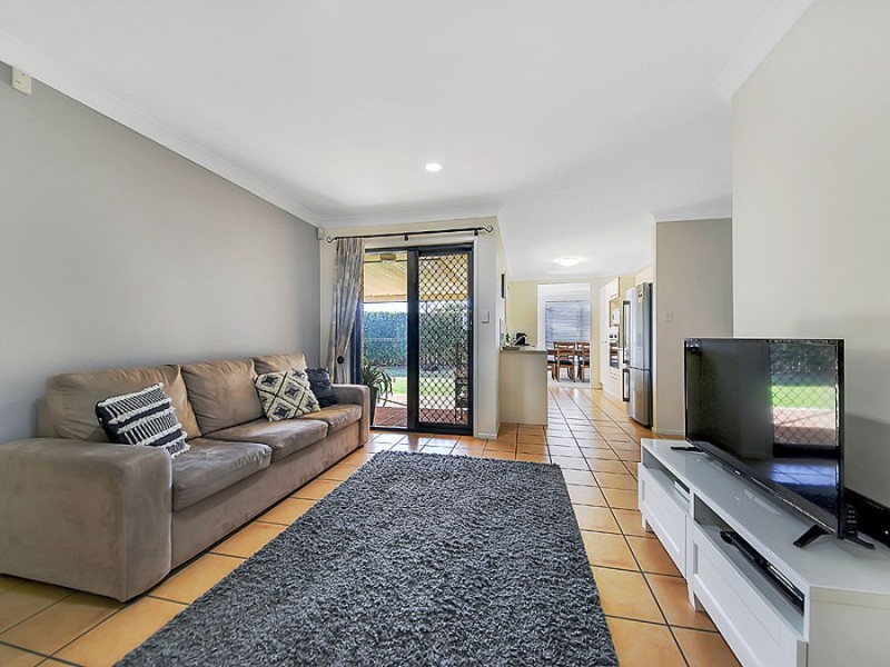 50 Isaacs Way, Wakerley QLD 4154