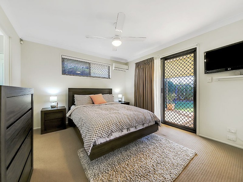 50 Isaacs Way, Wakerley QLD 4154
