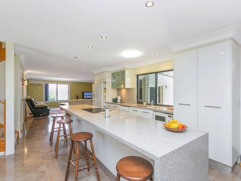 42 Luderick Street, Manly West QLD 4179