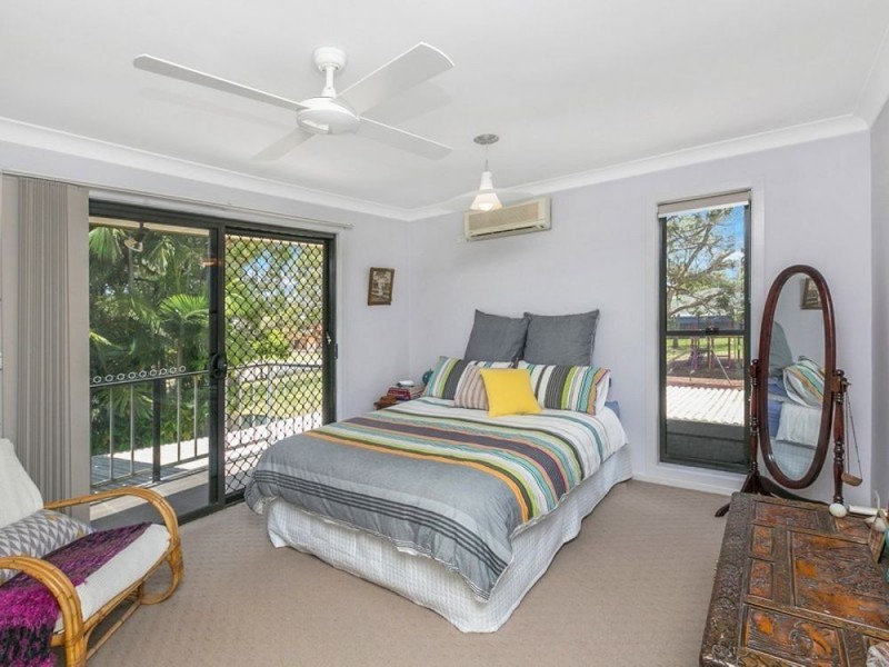 42 Luderick Street, Manly West QLD 4179