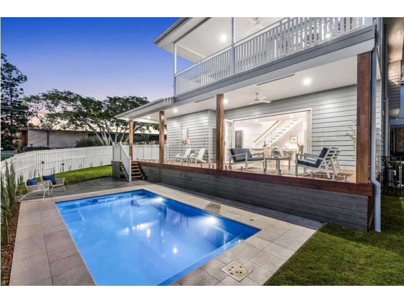 16 Peel Street, Manly QLD 4179