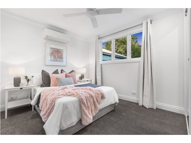 16 Peel Street, Manly QLD 4179