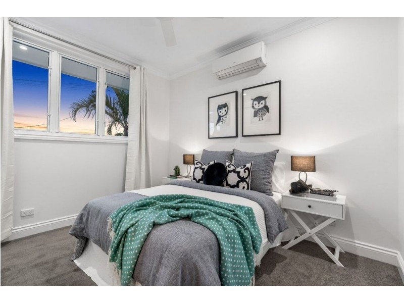 16 Peel Street, Manly QLD 4179