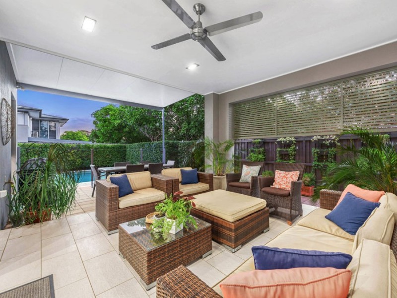 11 Margaret Crescent, Wakerley QLD 4154