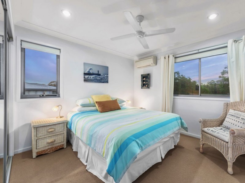 11 Margaret Crescent, Wakerley QLD 4154