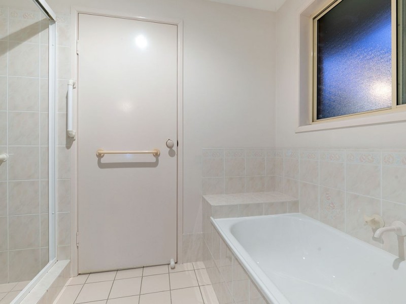 50 Randall Road, Wynnum West QLD 4178