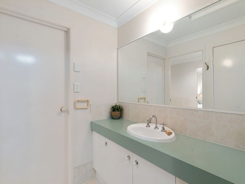 50 Randall Road, Wynnum West QLD 4178