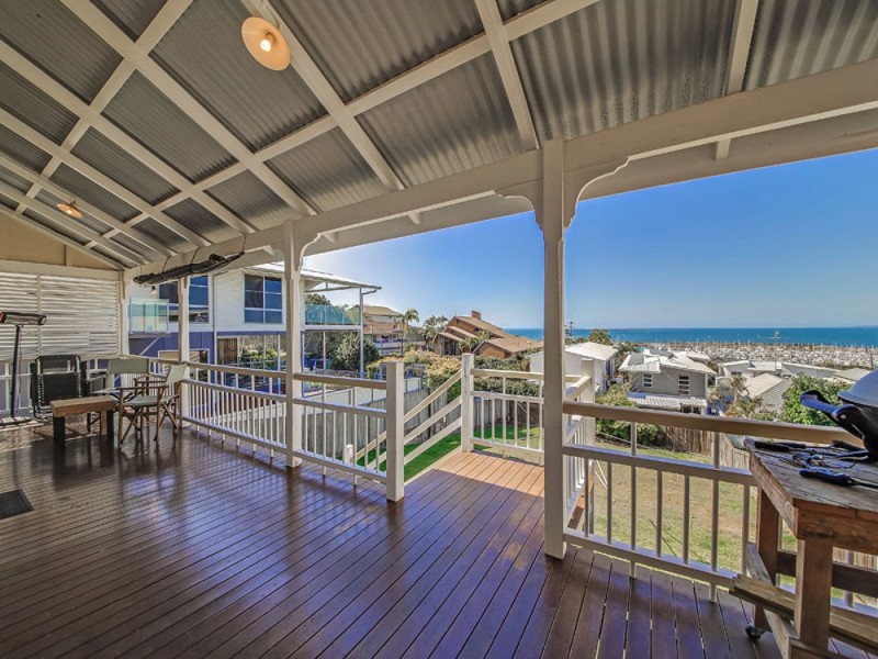 130 Ernest St, Manly QLD 4179